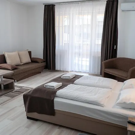 Apartment M&f *